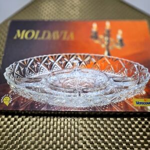 Moldavia oval glass